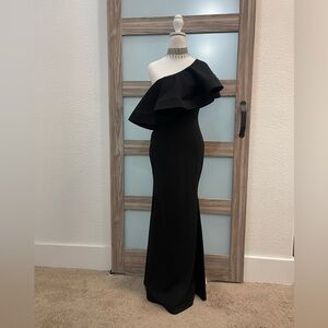 Lulu's Black One-Shoulder Ruffled Mermaid Gown